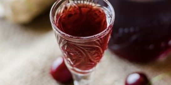 Наливка из вишни на водке