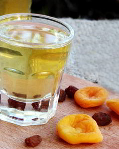 Настойка на сухофруктах