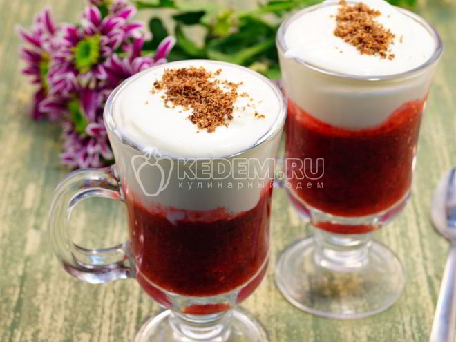 Рецепт брусничного смузи со сливками