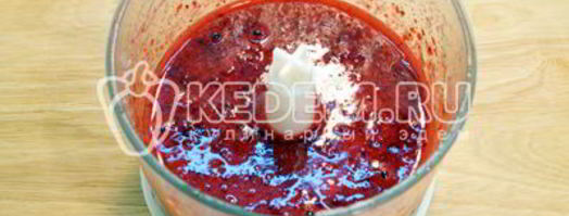 брусничный смузи со сливками. Шаг 4