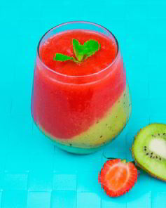 Ледяной двухслойный смузи