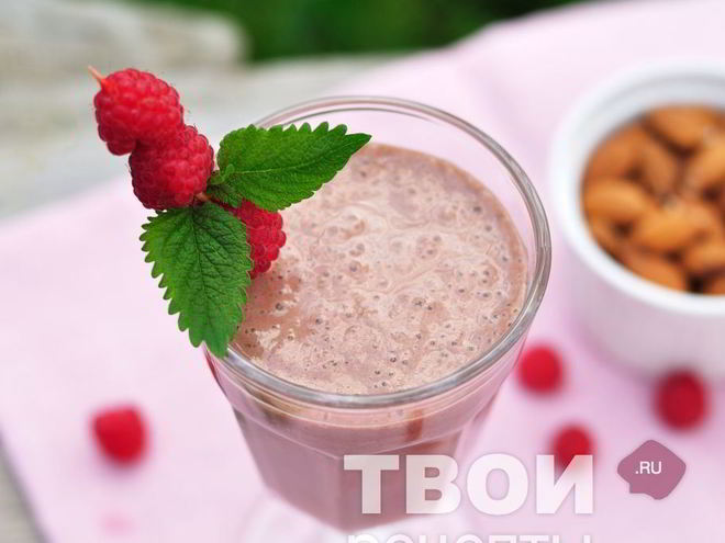 Рецепт шоколадна-малинового смузи для взрослых