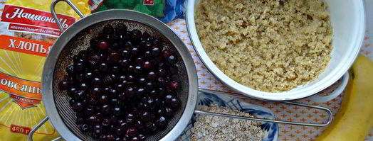 смузи из черной смородины, овсяных хлопьев и киноа. Шаг 3