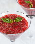 Смузи из клубники с базиликом