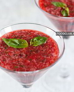 Смузи из клубники с базиликом