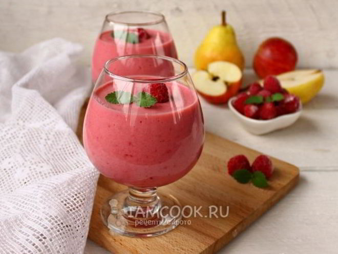 Рецепт смузей с малиной, яблоком и грушей