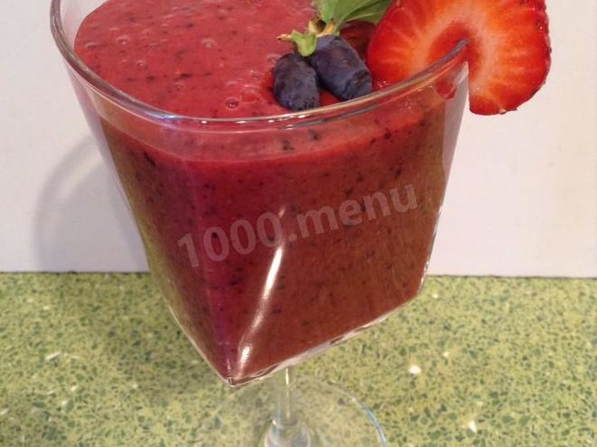 Рецепт смузей с жимолостью