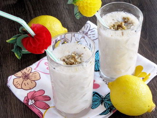 Рецепт смузей в бананово-лимонном сингапуре