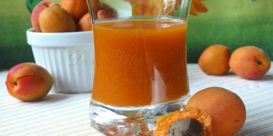 Абрикосовый сок с мякотью