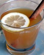 Горячий яблочный сок со специями