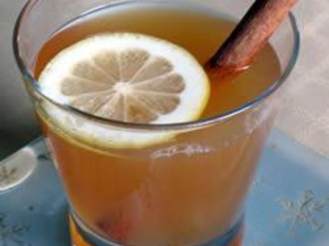 Рецепт горячего яблочного сока со специями