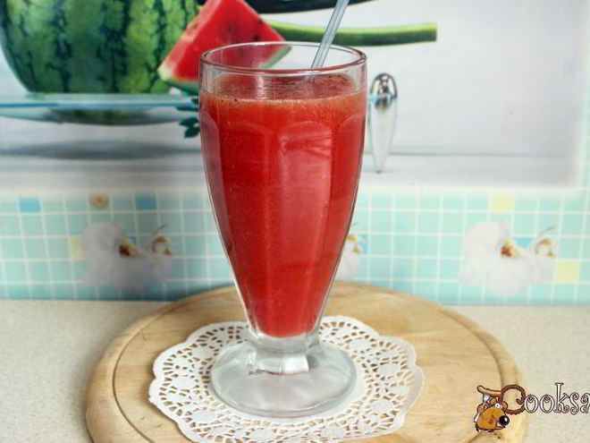 Рецепт пряного томатно-сельдереевый сок