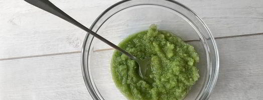 томатный сок с зеленой гречкой, сельдереем и сметаной. Шаг 5