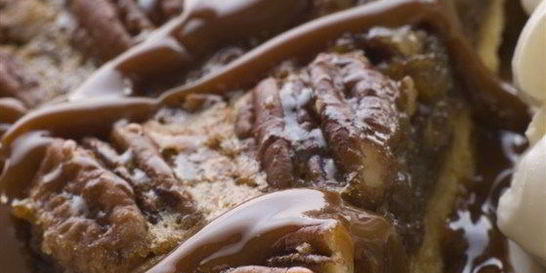 Тарт с кленовым сиропом и орехами пекан