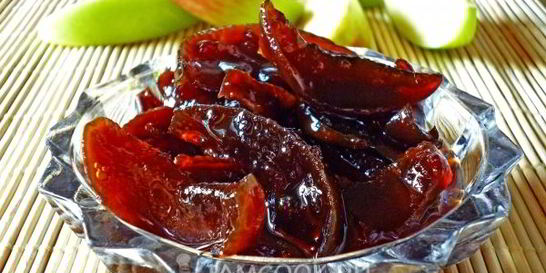 Яблочные дольки в грушевом сиропе