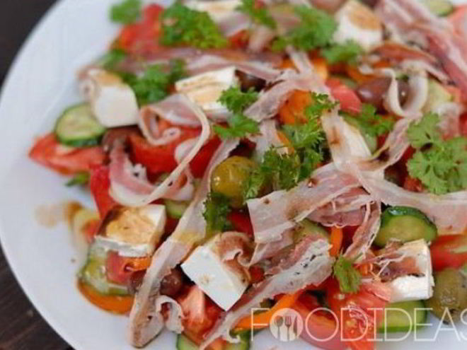 Рецепт греческого салата с курицей