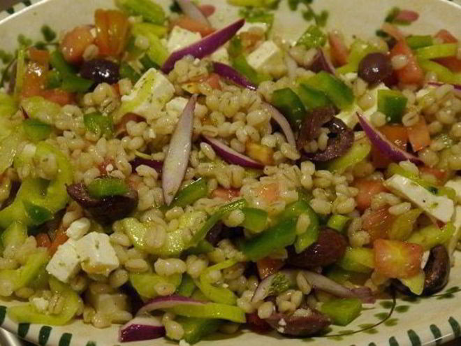 Рецепт греческого салата с перловкой