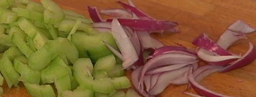 греческий салат с перловкой. Шаг 4