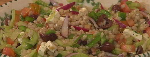 греческий салат с перловкой. Шаг 10