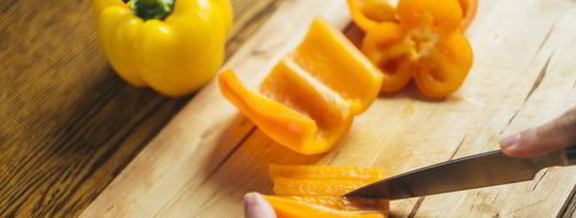 греческий салат с жареным адыгейским сыром. Шаг 3