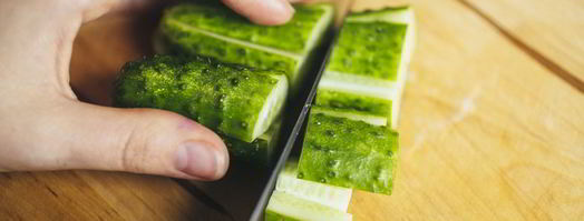 греческий салат с жареным адыгейским сыром. Шаг 5