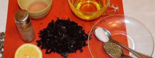 классический греческий салат с сухариками и курицей. Шаг 4