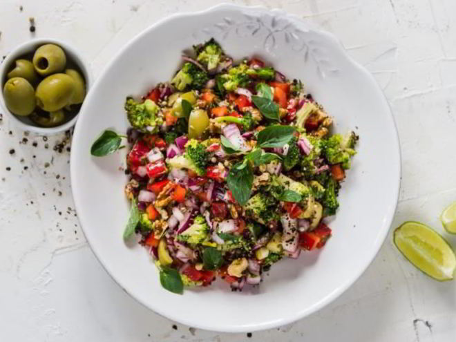 Рецепт овощного салата с зеленой гречкой