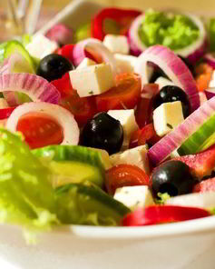 Салат греческий с бальзамическим уксусом
