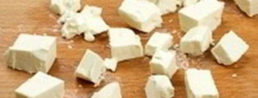 салат греческий с брынзой. Шаг 8