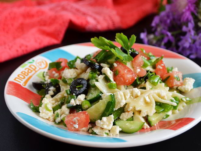 Рецепт салата с брынзой по-гречески