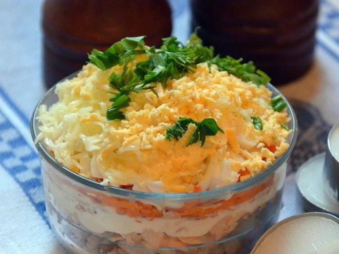 Рецепт слоеного салата с горбушей и гречкой