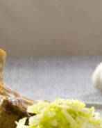 Капуста с чесноком и перцем