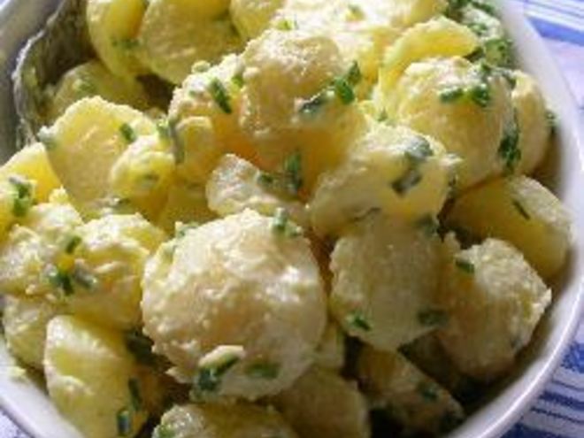 Рецепт картофельного салата с чесночным майонезом