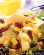 Картофельный салат с яблоками и фасолью