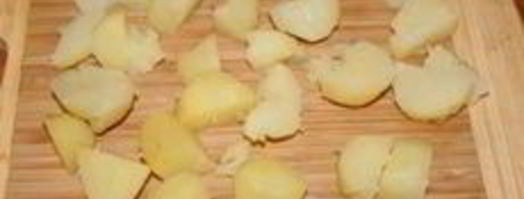 салат из картофеля и огурцов. Шаг 6