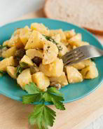 Салат из молодого картофеля с гуакамоле