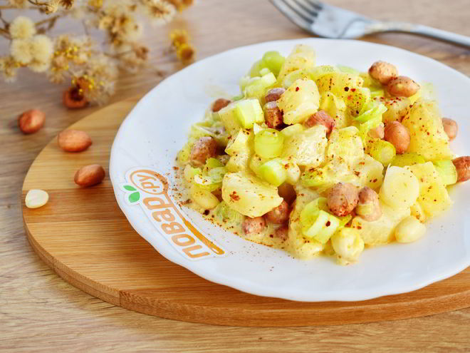 Рецепт салата картофельного с ананасом