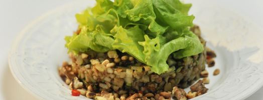 теплый картофельный салат с орехами. Шаг 5