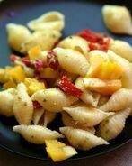 Макаронный салат со сладким перцем