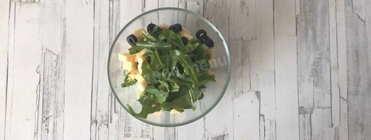 огуречный салат с рукколой и сыром. Шаг 6