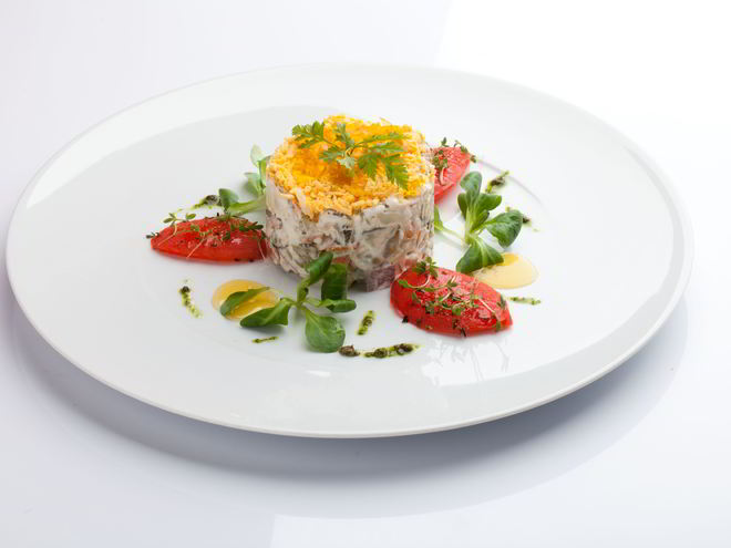 Рецепт оливье с копченой куриной грудкой