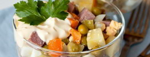 оливье с копченым языком. Шаг 4