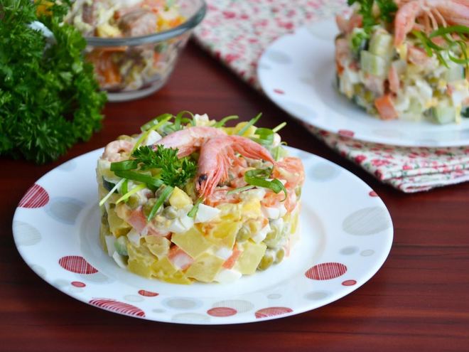 Рецепт оливье с креветками