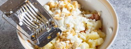 оливье с раковыми шейками. Шаг 6