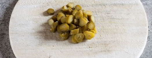 оливье с раковыми шейками. Шаг 8