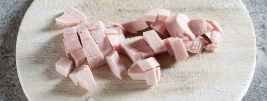 оливье с раковыми шейками. Шаг 9