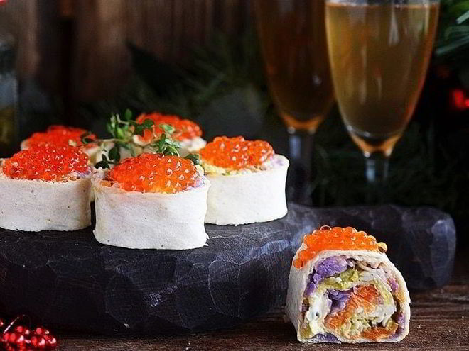 Рецепт оливье с рыбой в рулете