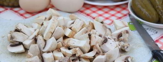 оливье с шампиньонами. Шаг 4