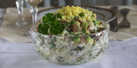 Оливье с языком