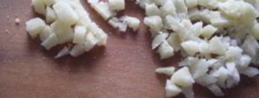 салат оливье с семгой. Шаг 3